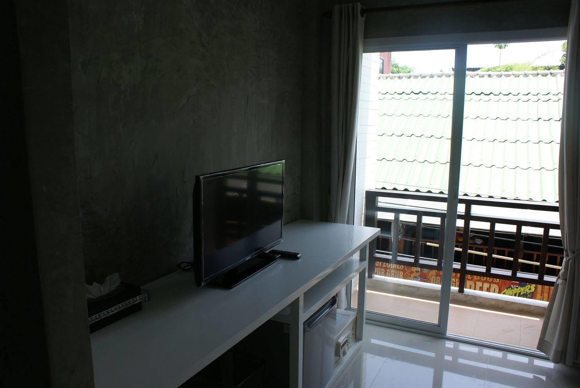 Ban'S Avenue Guesthouse Ko Tao Esterno foto