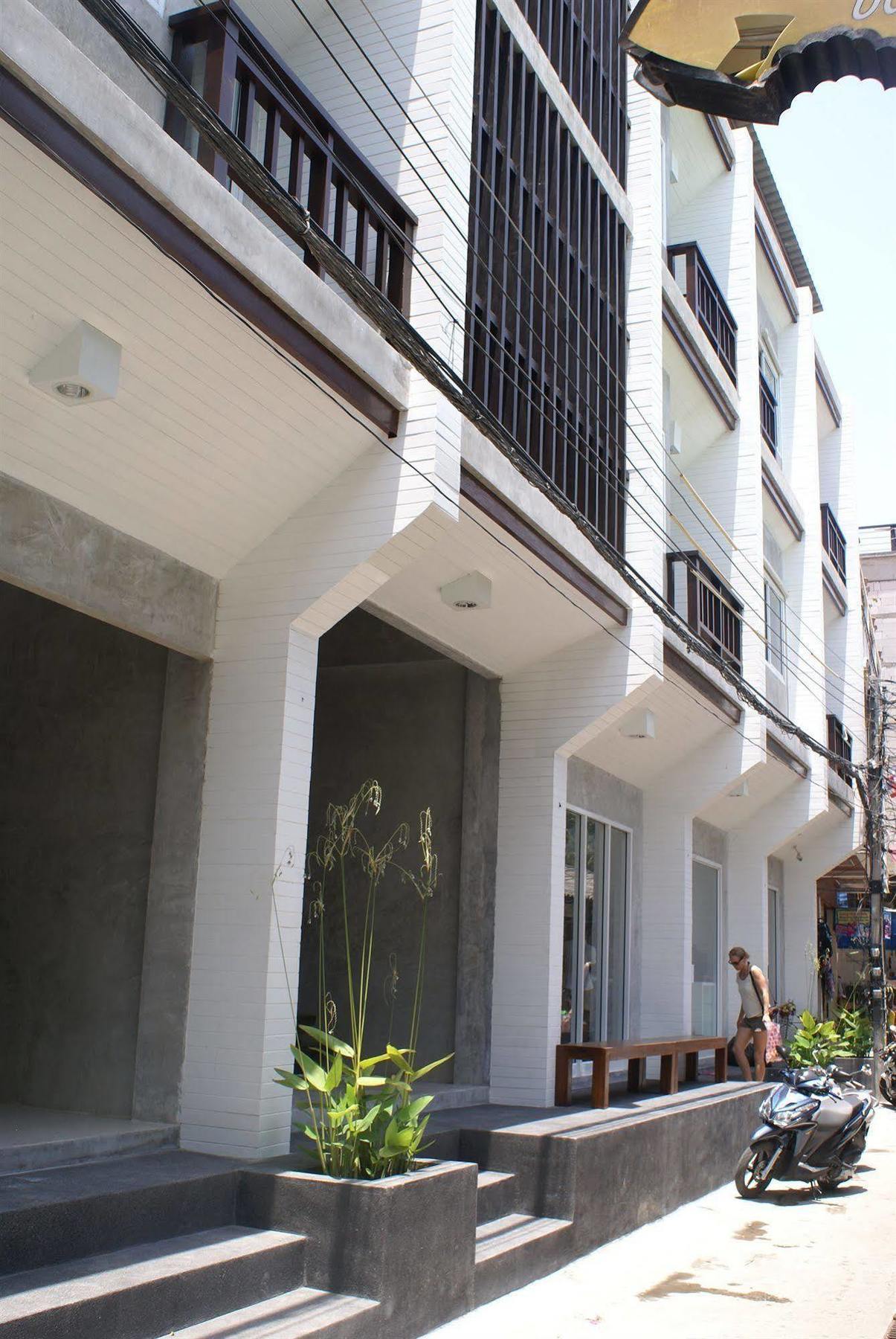 Ban'S Avenue Guesthouse Ko Tao Esterno foto