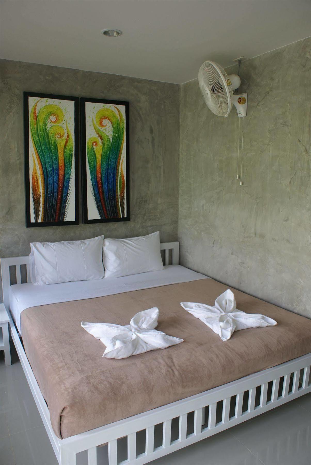 Ban'S Avenue Guesthouse Ko Tao Esterno foto